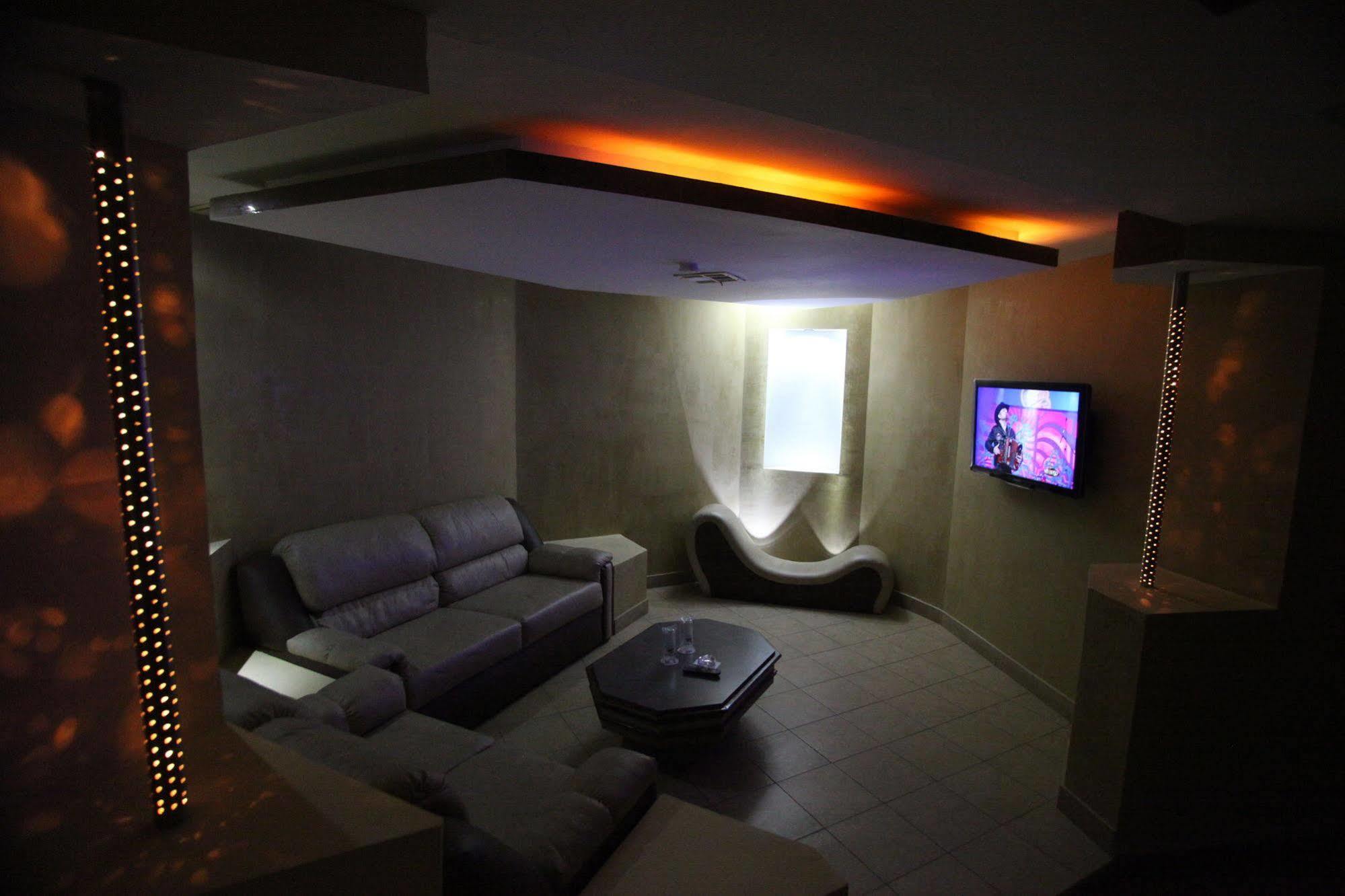 Motel Mediterraneo Mexicali Zewnętrze zdjęcie